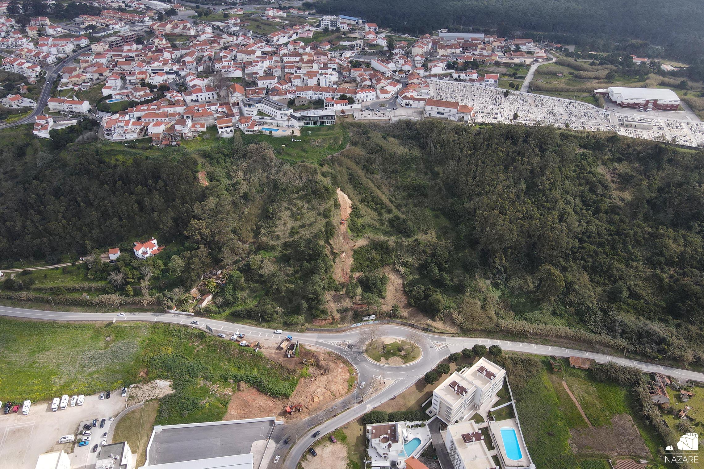 Início dos trabalhos de movimentação de terras para o Funicular da Pederneira 