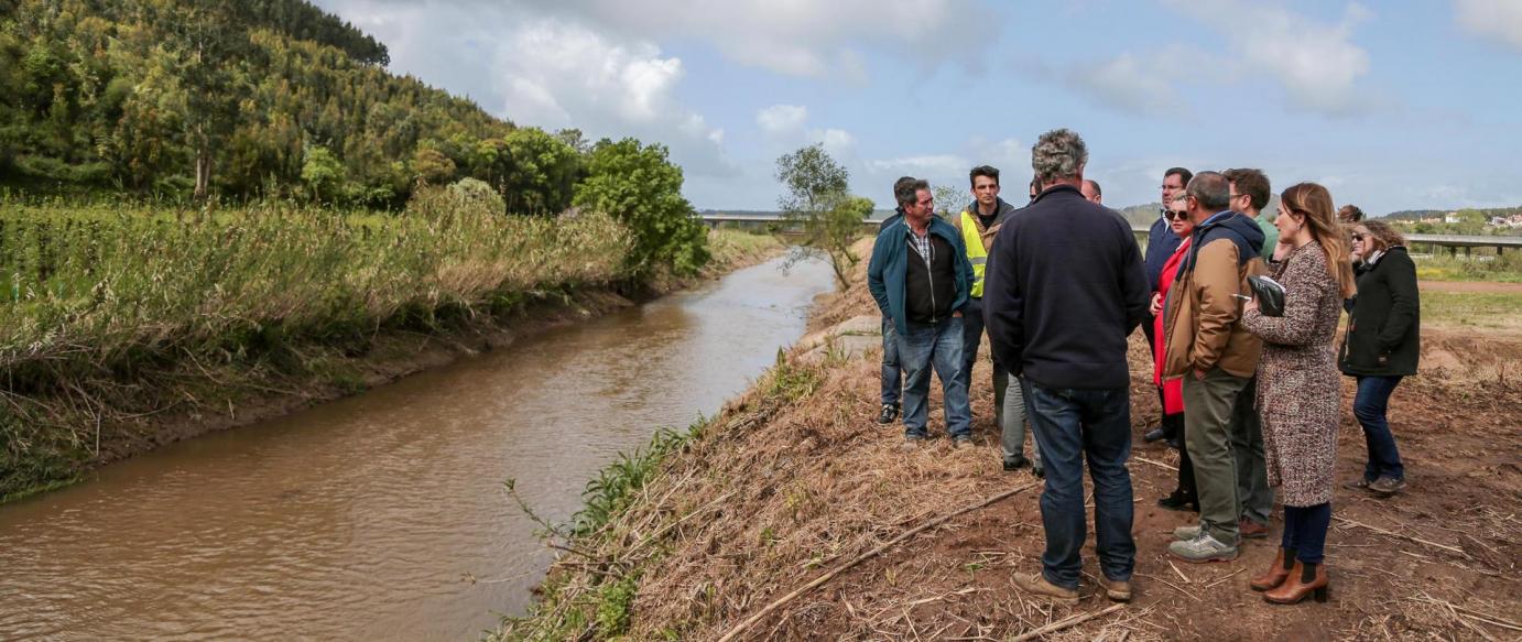 Câmara visita obras de modernização do sistema de rega dos campos agrícolas e intervenções no Rio...